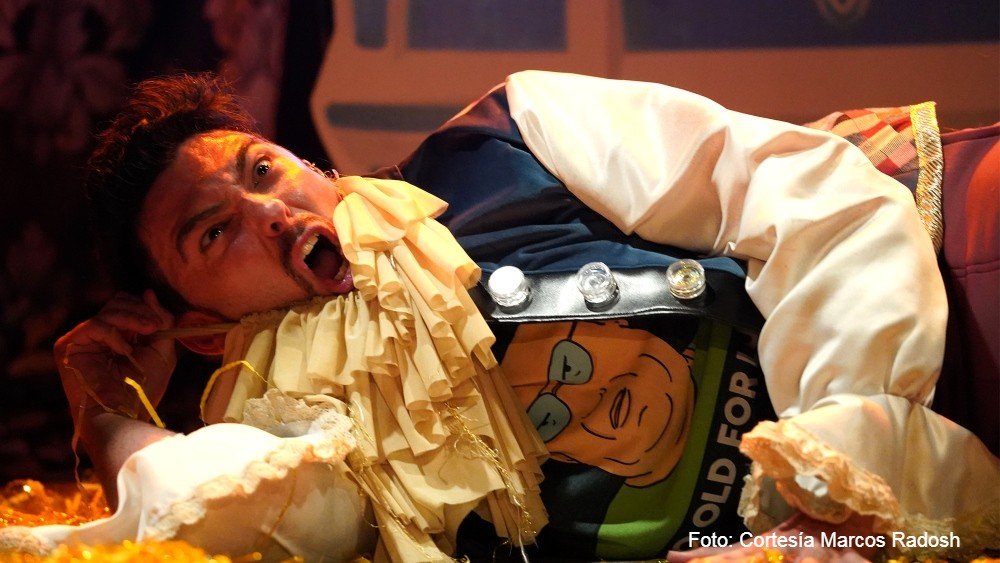 ¡Prepárate para deshacerte de la seriedad con estos monólogos cómicos!